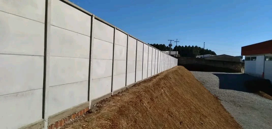 Muro em placas de concreto